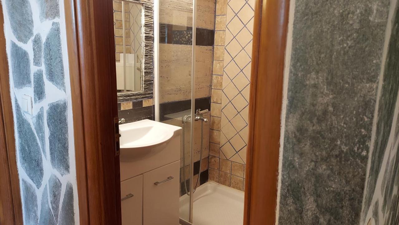 Shley House 1 Apartment Artemida  Ngoại thất bức ảnh